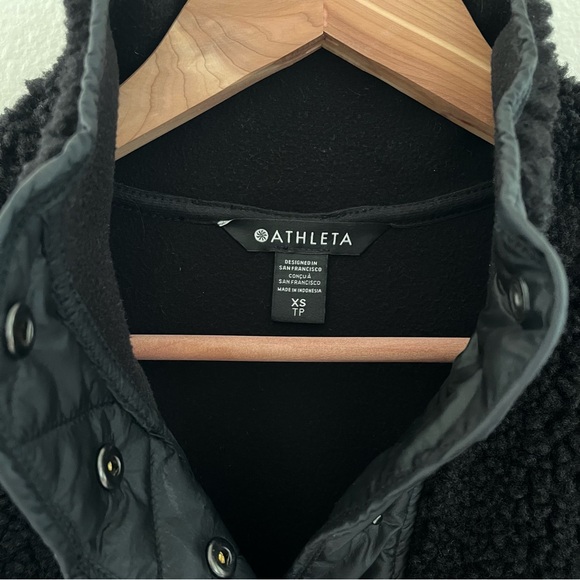Athleta Cozy Sherpa Snap Sweatshirt XS Black - Picture 3 of 7